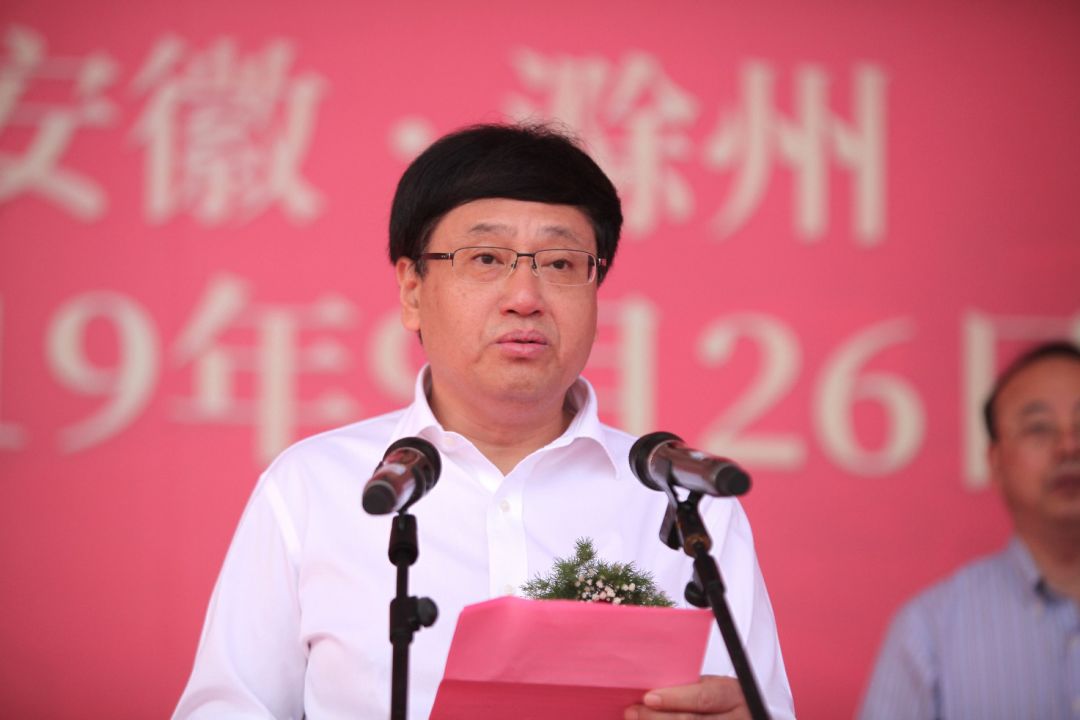 刘江毅.jpg